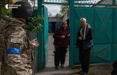 «People are very devastated, they are leaving with grief and pain» — a volunteer about evacuation in Kharkiv Region