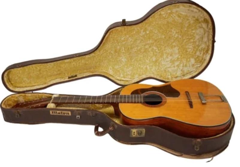 На аукціоні гітару Джона Леннона продали за рекордні $2,85 мільйона
