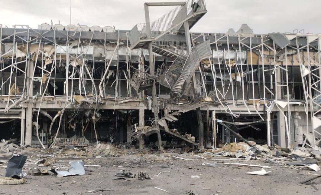 Росіяни обстріляли Запорізький аеропорт: термінал зруйновано