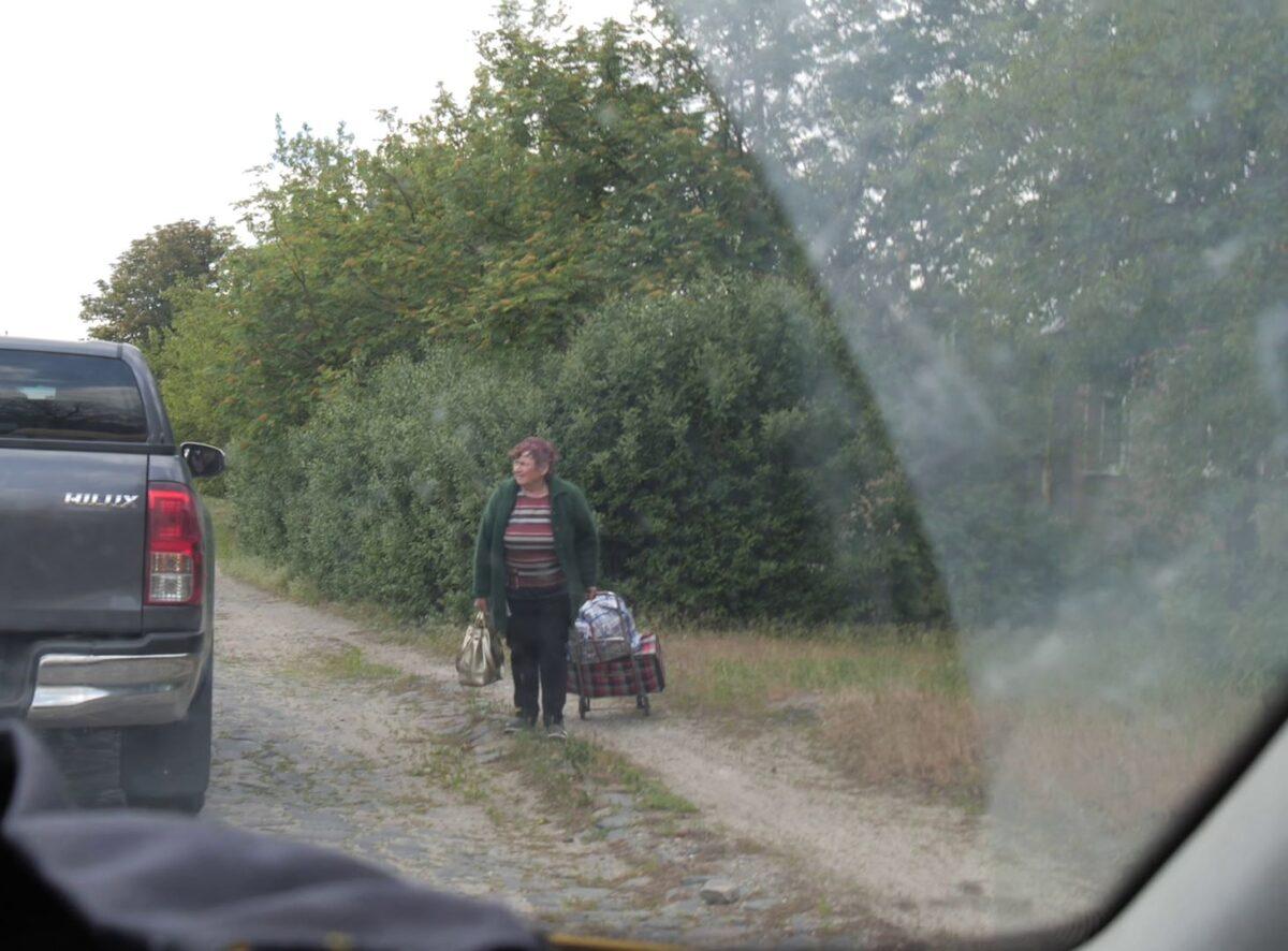 Through fire, explosions and gunfire: evacuation of people from Vovchansk (photo report)