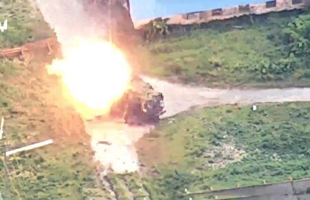 Українські військові вперше уразили новітню російську станцію зв’язку Р-416ГМ (ВІДЕО)