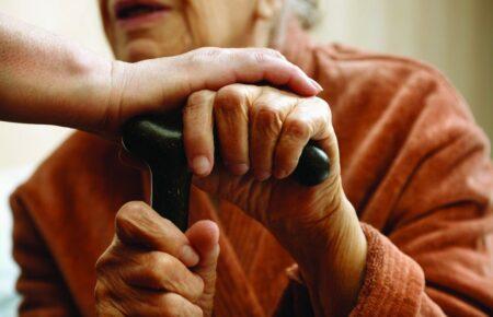 Якщо пенсійну реформу 2017 року визнають неконституційною, у нас одразу з’явиться ще кілька мільйонів пенсіонерів — економіст