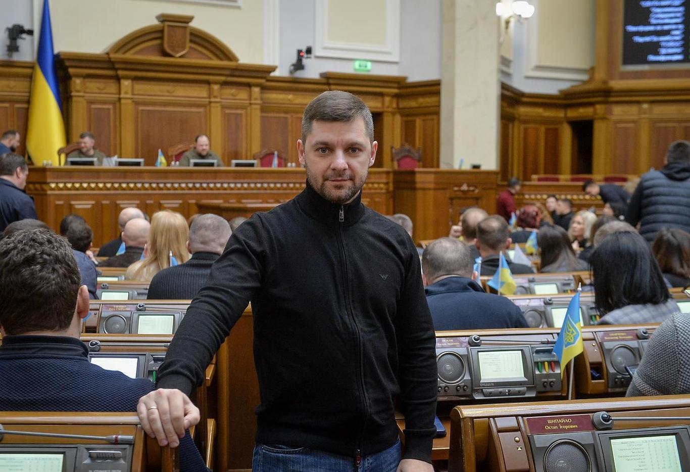 «Право є, але реалізація може бути проблематичною»: як місцеві ради фінансуватимуть військових