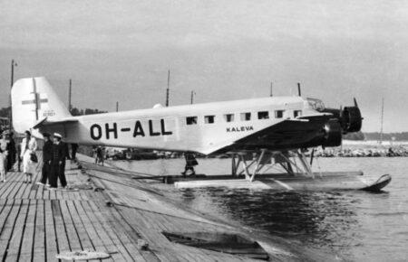 В Естонії знайшли уламки цивільного літака, збитого військами СРСР під час Другої світової