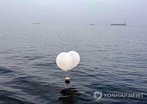 КНДР запустила понад 300 повітряних куль зі сміттям у бік Південної Кореї