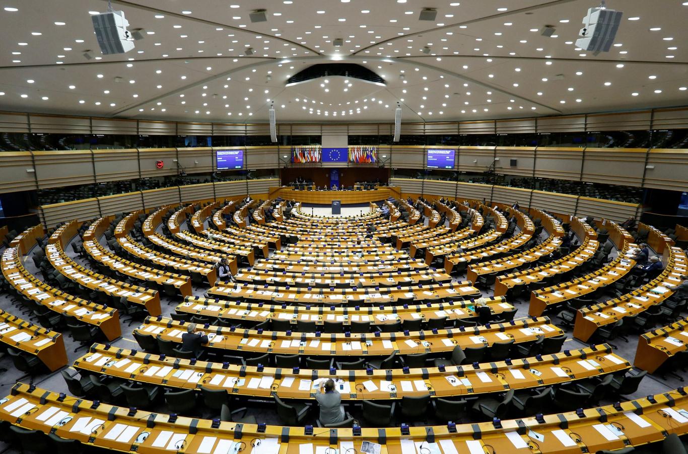 Вибори до Європарламенту: чому більшість можуть отримати ультраправі партії