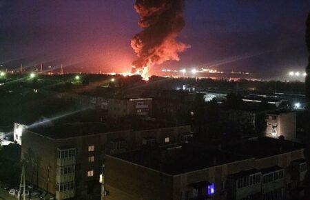 У мережі з'явились супутникові знімки нафтобази у Ростовській області РФ після атаки БпЛА (ФОТО)