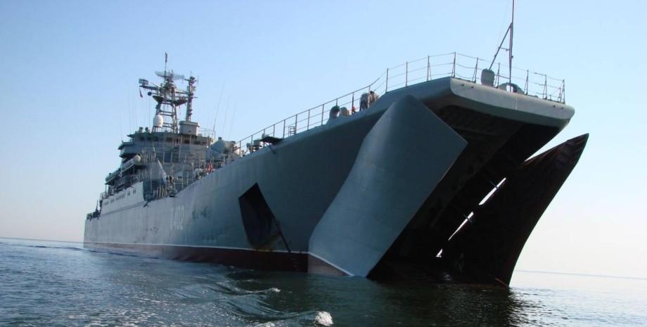 В Азовському морі зафіксували десантні кораблі РФ