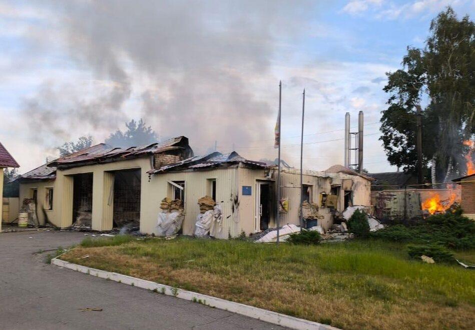 Армія РФ вночі атакувала пожежну частину на Харківщині