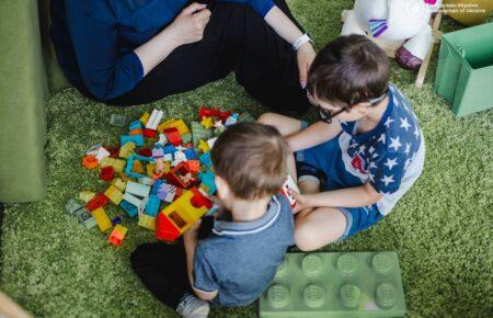 Україна повернула з окупації ще 10 дітей