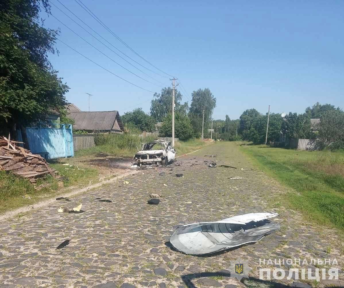 Російський дрон атакував автомобіль поліції на Сумщині