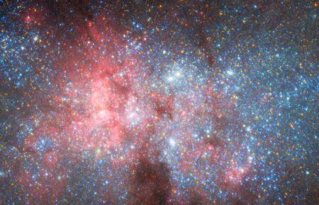 Космічний телескоп «Хаббл» показав карликову галактику за 11 мільйонів світлових років від Землі