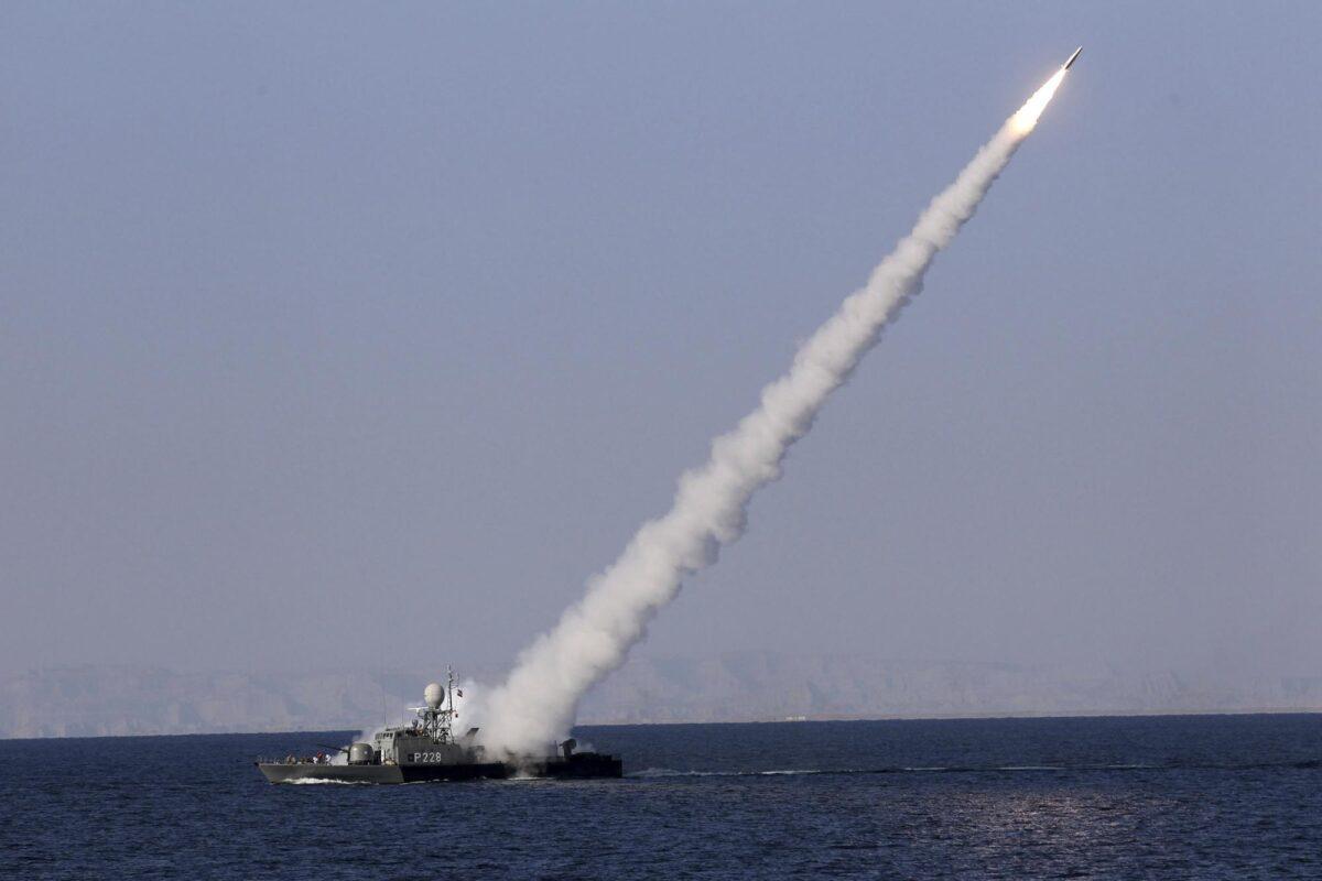 На ранок, Росія тримає у у бойовій готовності в Чорному морі 1 носій «Калібрів»