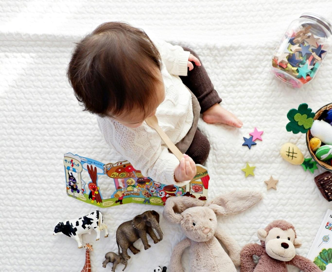 «Муніципальна няня» для ВПО: Мінсоцполітики пояснює, як оформлювати