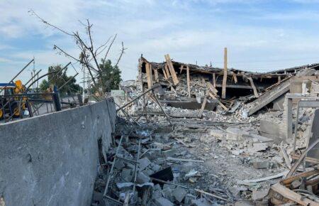 Окупанти обстріляли Лиман керованими авіабомбами: щонайменше 5 людей поранено — ОВА