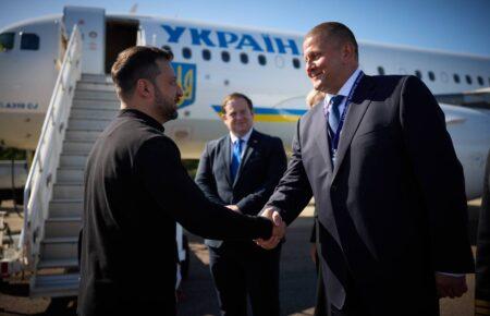 Зеленський прибув з візитом до Британії (ФОТО)