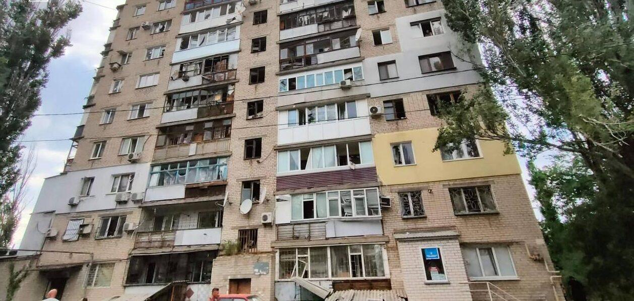 У Миколаєві кількість постраждалих внаслідок ракетного удару зросла до 15 (ОНОВЛЕНО)