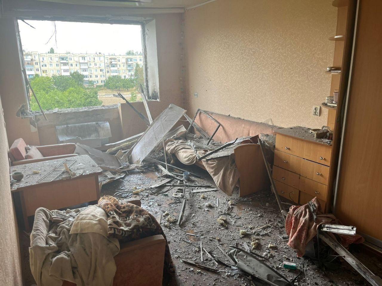 Нікопольщина під обстрілами: постраждав 69-річний чоловік
