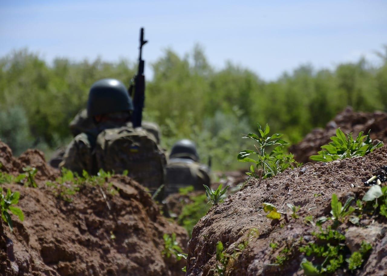 Сили оборони продовжують виконувати бойові завдання у районі Кринків — Лиховій