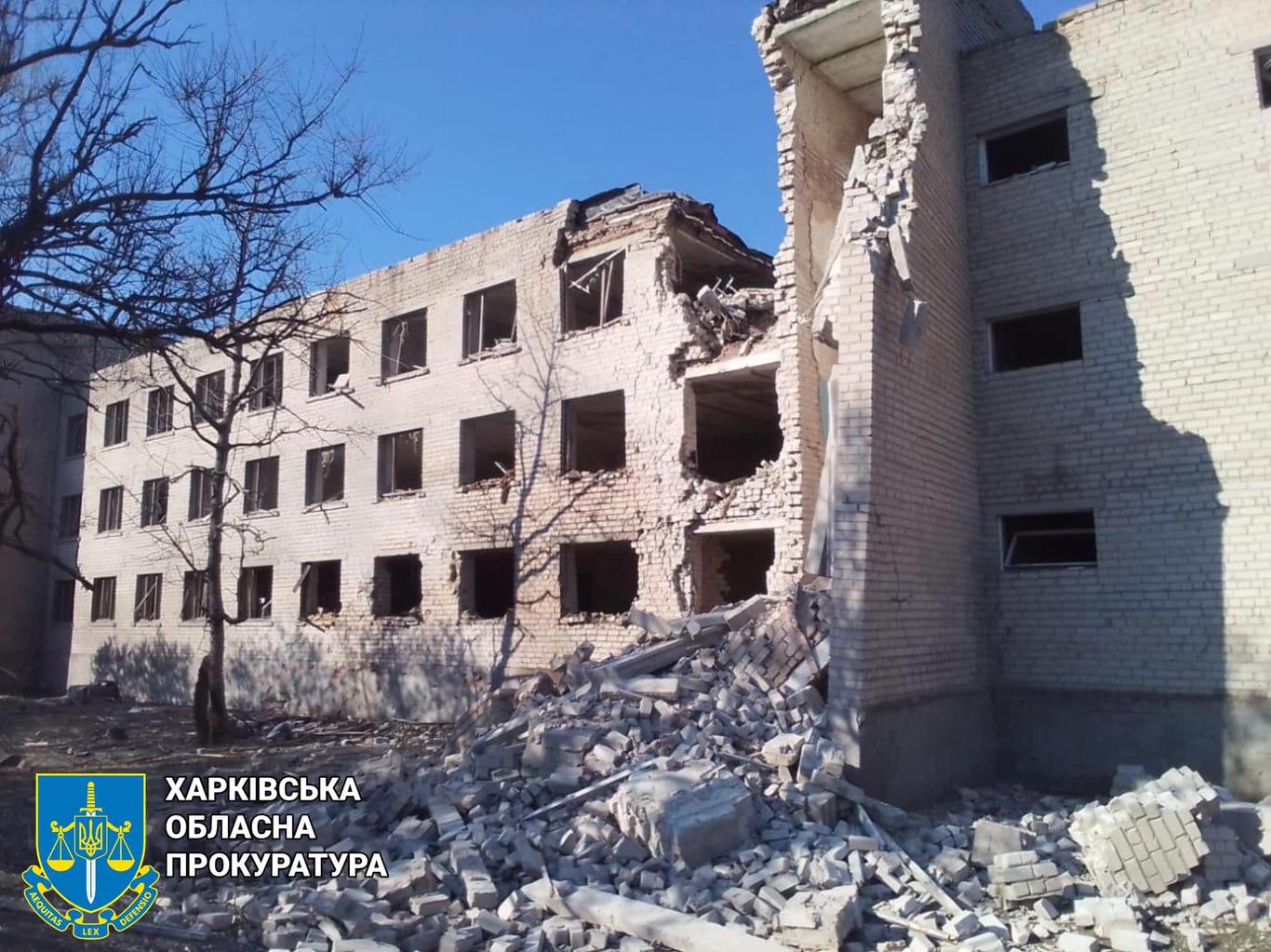 На Куп'янщині внаслідок ворожих обстрілів пошкоджено навчальний заклад (ФОТО)