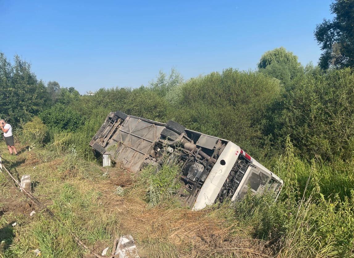 На Тернопільщині перекинувся автобус з паломниками