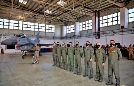 Навчальний центр F-16 у Румунії випустив перших пілотів