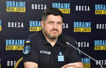 ВМС України наполегливо радять російським туристам забиратися з Криму