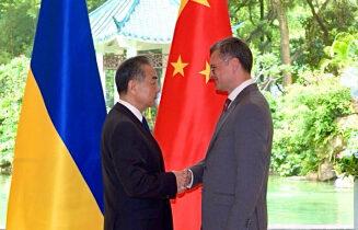Three-hour talks between Kuleba and Wang Yi conclude in China