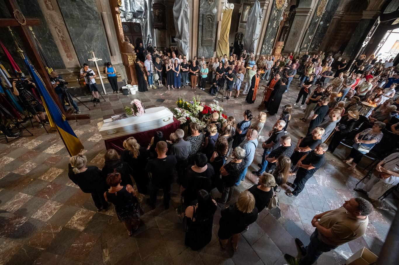 У Львові попрощалися з лікаркою Світланою Лук’янчик, яка загинула від ракетного обстрілу «Охматдиту»