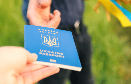 Люди, яких «не існує»: в Україні створили соціальний ролик про без громадянство