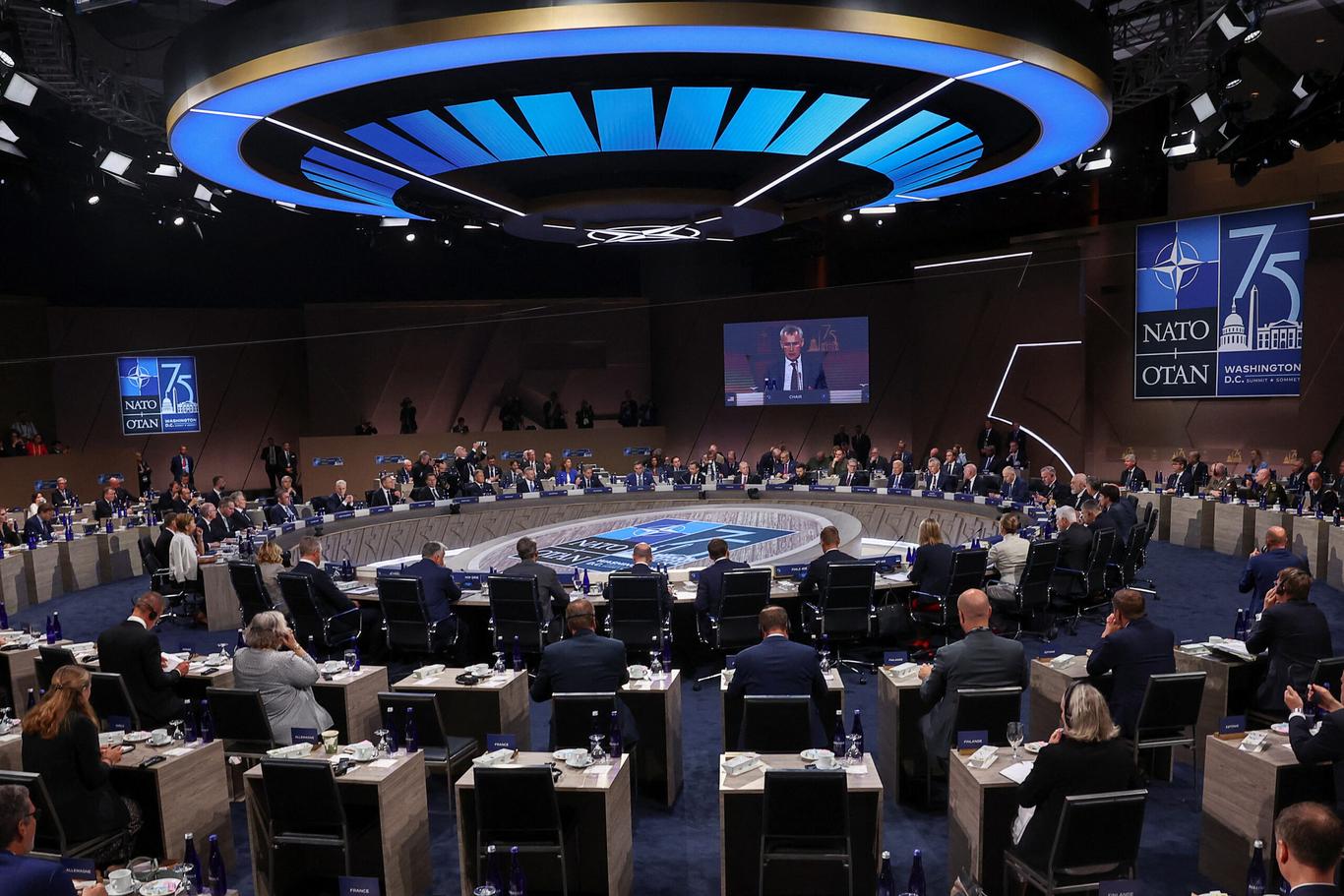 «Товчіння води у ступі»: підсумки саміту НАТО від Михайла Гончара