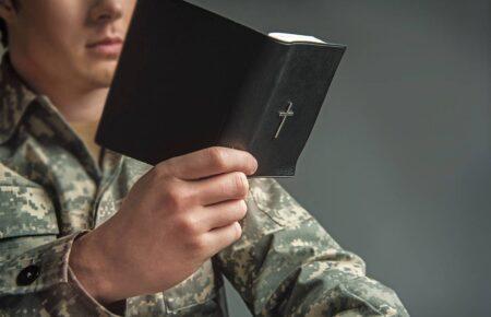 Можна змінити вид діяльності в межах військової служби за релігійними переконаннями — адвокатка