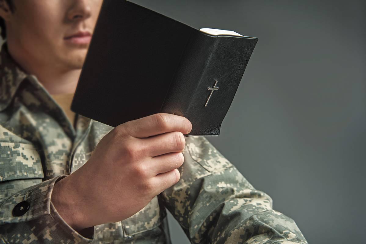 Можна змінити вид діяльності в межах військової служби за релігійними переконаннями — адвокатка