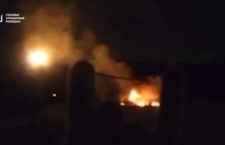 Українські розвідники показали, як нищили вертольоти в Росії