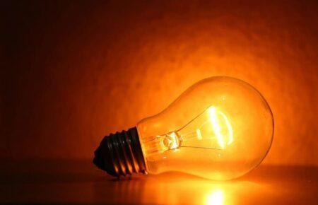 По всій Україні з 15:00 до 22:00 будуть застосовуватись графіки погодинних відключень — Укренерго