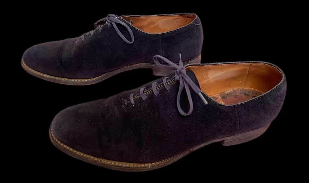 Сині туфлі Елвіса Преслі виставлять на аукціоні