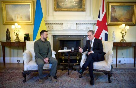 Зеленський прибув до резиденції нового премʼєра Британії Кіра Стармера