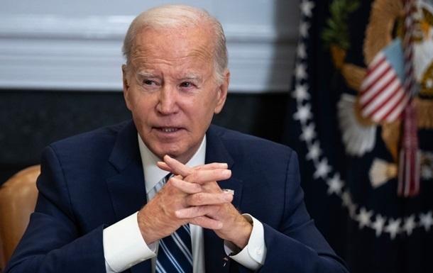 Байден: Я не впевнений у мирному переданні влади, якщо Трамп програє