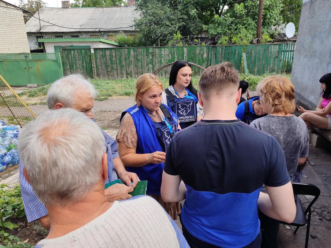 Евакуація з Донеччини б’є рекорди: волонтер розповів, куди вивозять людей