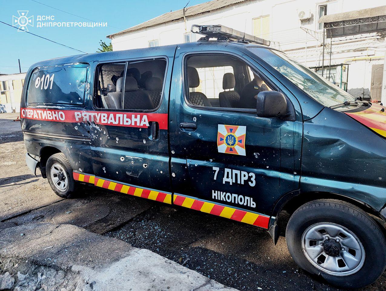 Окупанти завдали удару БпЛА по території підрозділу ДСНС у Нікополі