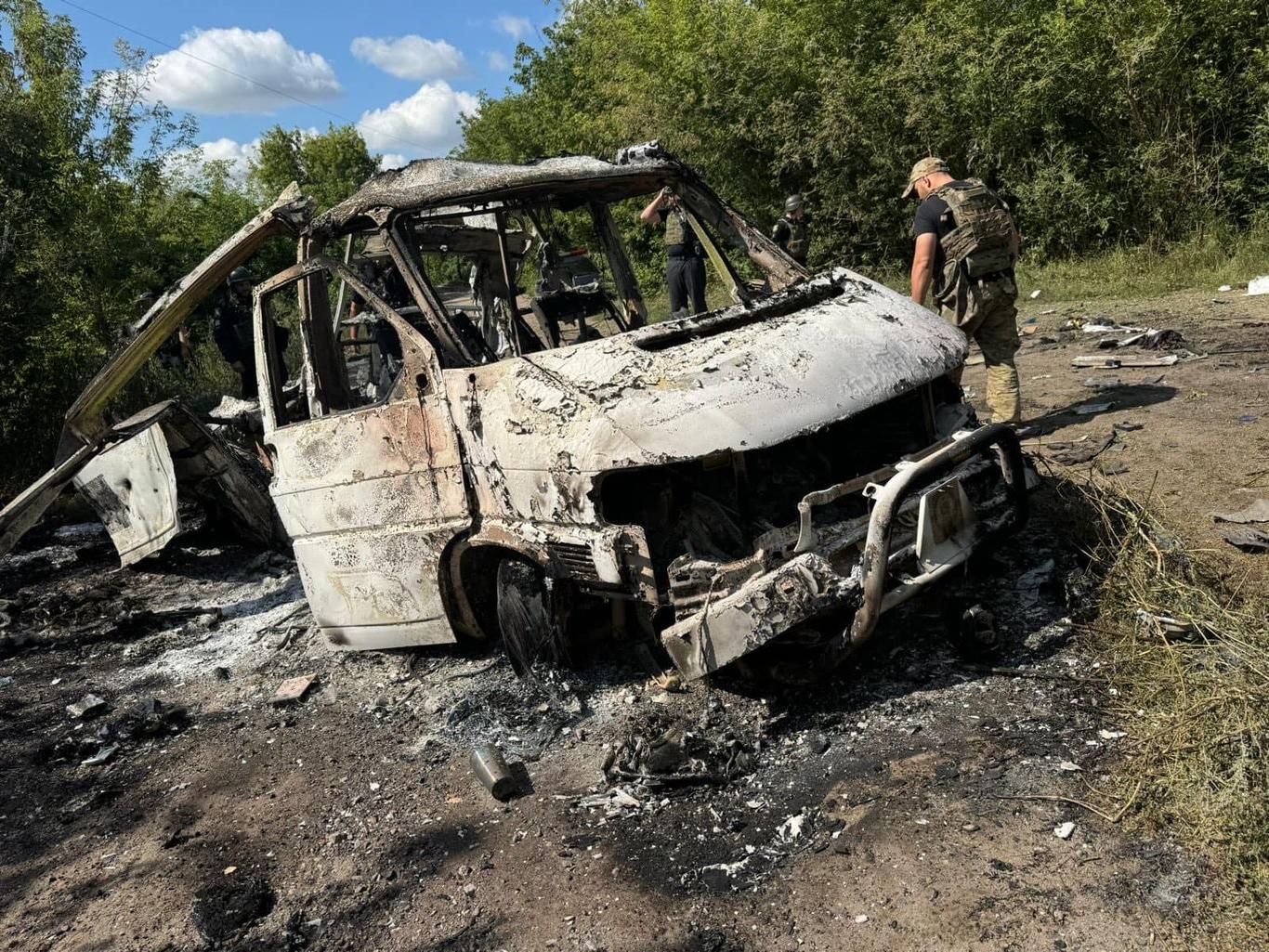 Окупанти атакували дроном автівку «Госпітальєрів»