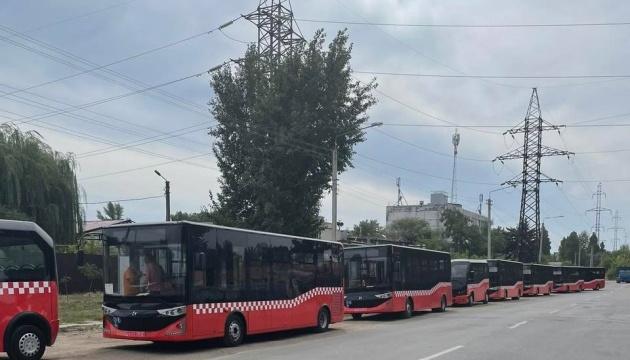 Окупанти атакували дроном автобус на на Харківщині: шестеро постраждалих