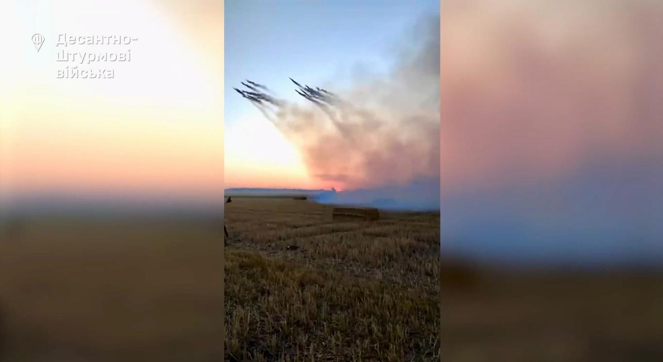 ЗСУ б’ють по росіянах на Курщині вогнеметними системами «Сівалка-ВМ8» (ВІДЕО)