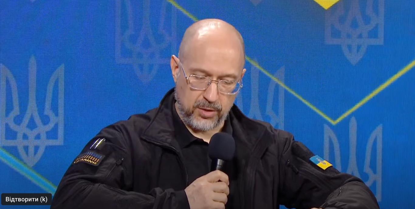 Уряд розглядає запровадження принципу «воюй або працюй» — Шмигаль