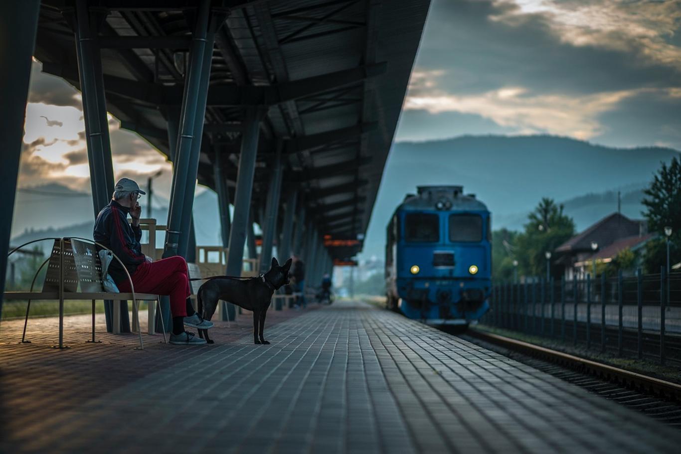 «Укрзалізниця» припиняє продаж квитків на старому сайті