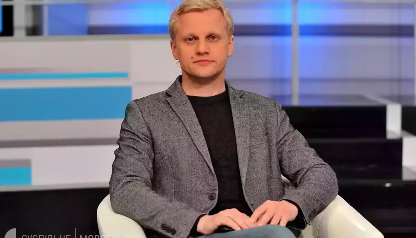 Невідомі опублікували  в мережі інтимні фото з телефона Віталія Шабуніна, який зберігається в ДБР