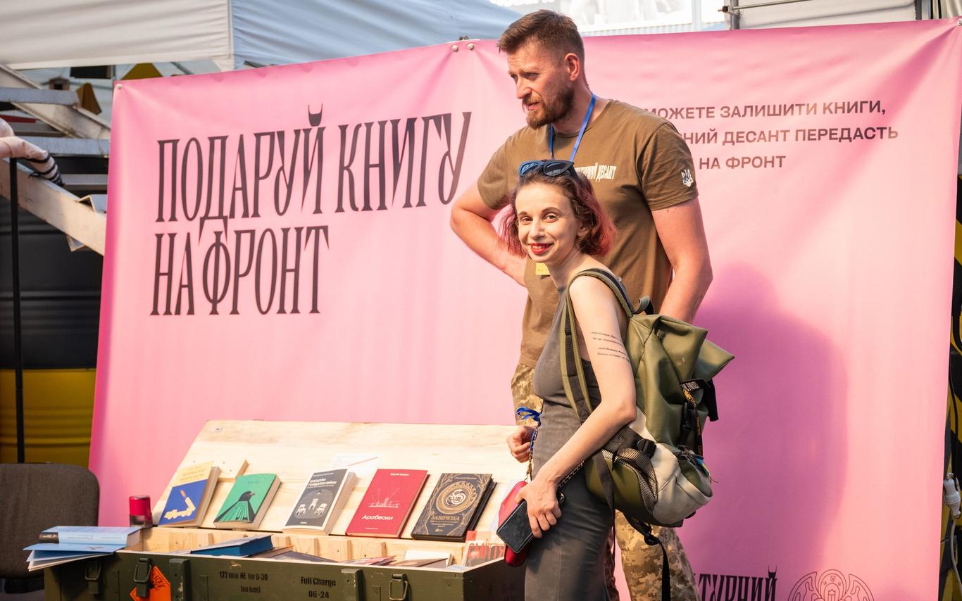 Що читають військові — розповідає куратор проєкту «Книга на фронт»