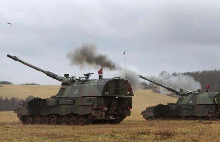 Україна отримає ще 77 танків Leopard 1A5 та 12 гаубиць Panzerhaubitze 2000