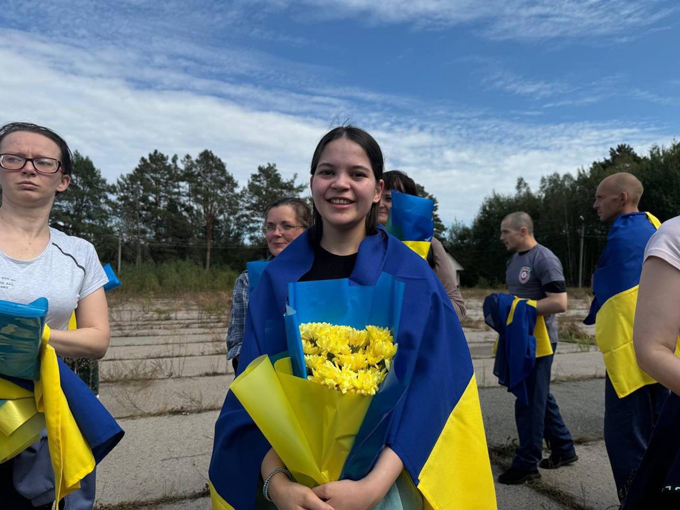 Обмін полоненими 13 вересня: ще 49 українців повернулися додому (ФОТО, ВІДЕО)