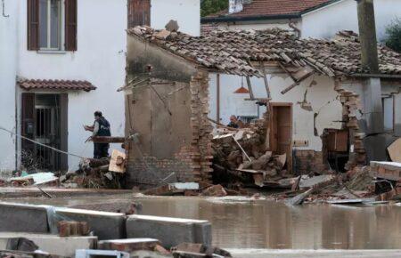 У низці регіонів Італії оголошено надзвичайну ситуацію після руйнівних повеней